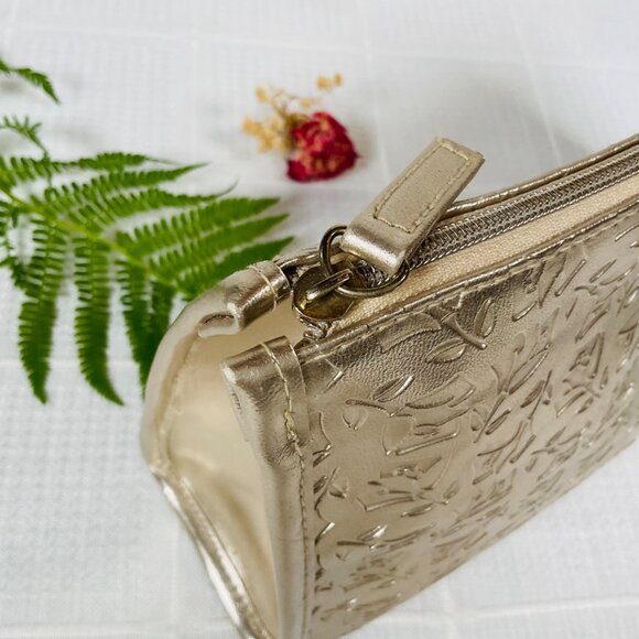 LANCÔME textured cosmetic bag - Picture 3 of 8